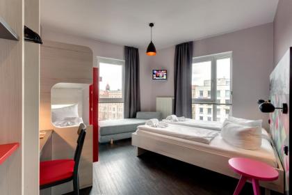 MEININGER Hotel Berlin Alexanderplatz - image 12