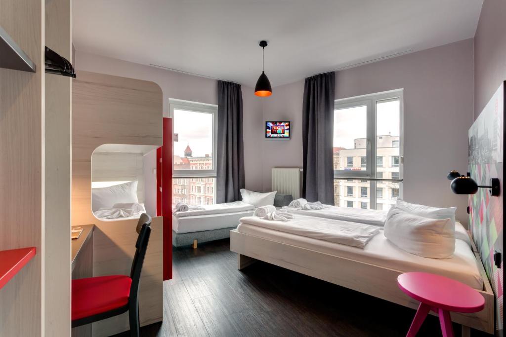 MEININGER Hotel Berlin Alexanderplatz - image 5