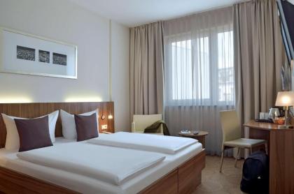 B&B Hotel Berlin City-Ost - image 1