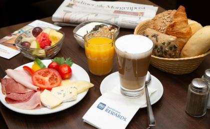 B&B Hotel Berlin City-Ost - image 2