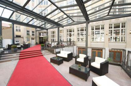 Wyndham Garden Berlin Mitte - image 1