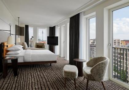 Berlin Marriott Hotel - image 12