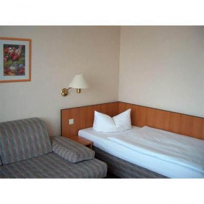 Hotel Kubrat An Der Spree - image 16