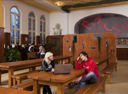 Three Little Pigs Hostel Berlin - image 11