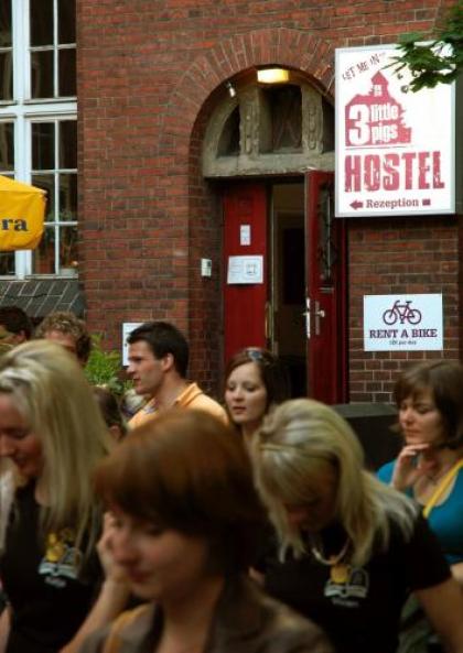 Three Little Pigs Hostel Berlin - image 20