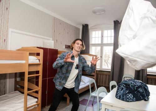 Three Little Pigs Hostel Berlin - image 5