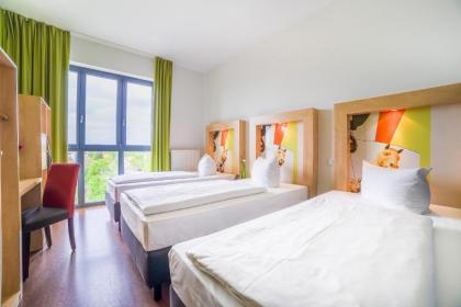 Hotel 4 Youth AM Mauerpark Berlin Mitte - image 10