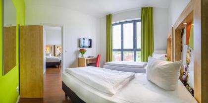 Hotel 4 Youth AM Mauerpark Berlin Mitte - image 2