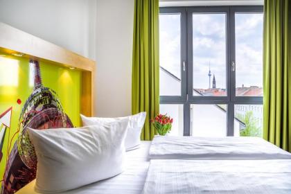 Hotel 4 Youth AM Mauerpark Berlin Mitte - image 7