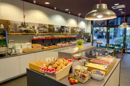 Meininger Hotel Berlin Hauptbahnhof - image 9
