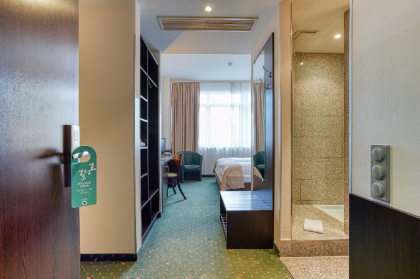 Centro Hotel Kurfurstendamm - image 11