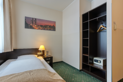Centro Hotel Kurfurstendamm - image 18