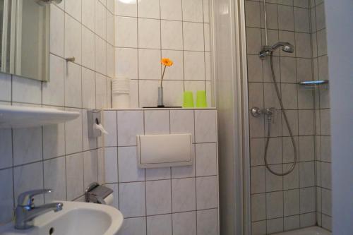 Grand Hostel Berlin Classic - image 5