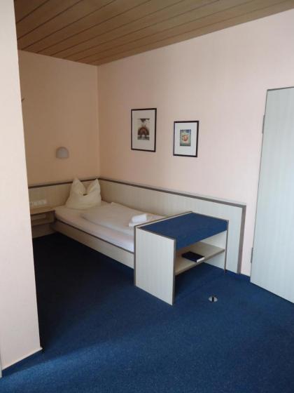 Hotel und Rasthof AVUS - image 28