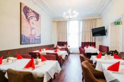 Upper Room Hotel Kurfürstendamm - image 8