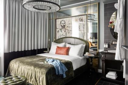 Sir Savigny Hotel - image 5