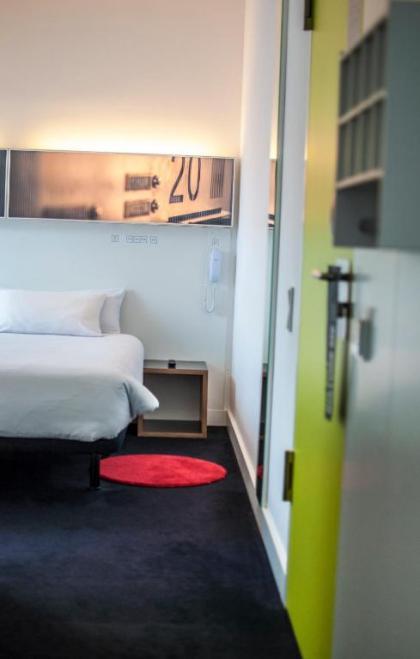 Hotel Gat Point Charlie - image 20