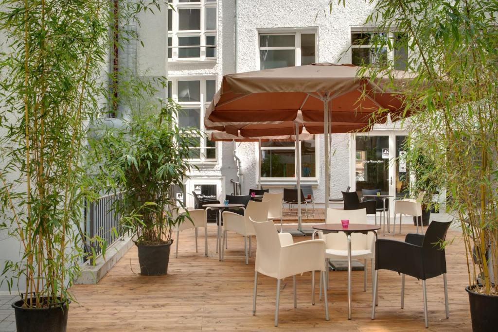 MEININGER Hotel Berlin Mitte - image 2