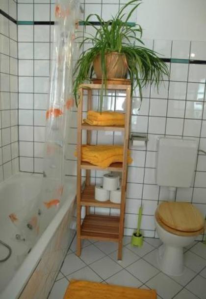 Berlin Apartments Mitte - image 13
