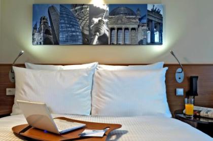 Hampton By Hilton Berlin City West - image 13