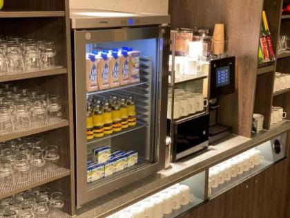 Hampton By Hilton Berlin City West - image 3