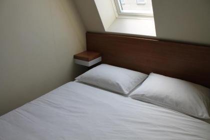 easyHotel Berlin Hackescher Markt - image 16