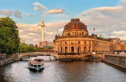 easyHotel Berlin Hackescher Markt - image 4