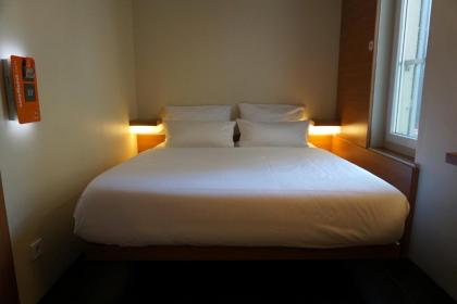 easyHotel Berlin Hackescher Markt - image 9