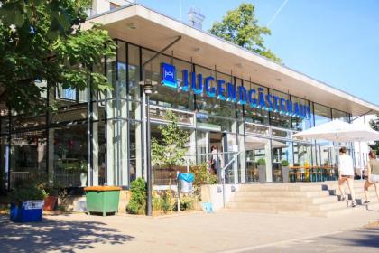 martas Gästehäuser Hauptbahnhof Berlin ehemals Jugendgästehaus - image 1
