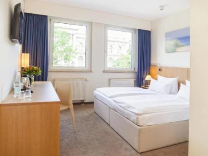 Hotel Berlin Mitte by Campanile - image 2