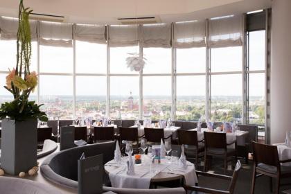 Select Hotel Berlin Spiegelturm - image 4