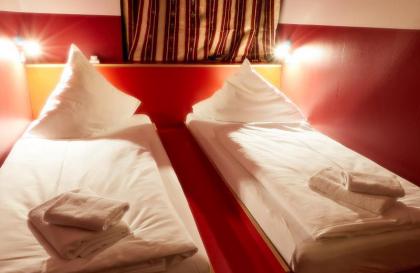 Ballhaus Berlin Hostel - image 17