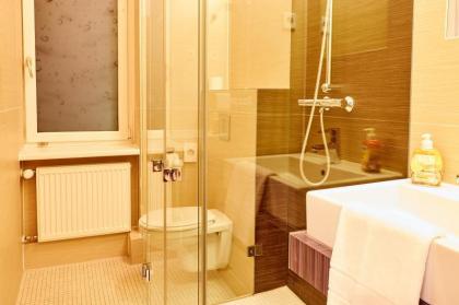 Ballhaus Berlin Hostel - image 18