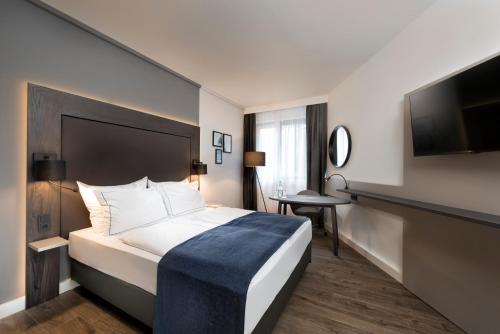 Holiday Inn Berlin City-West - image 3