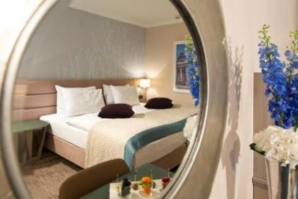 Crowne Plaza Berlin City Centre - image 10