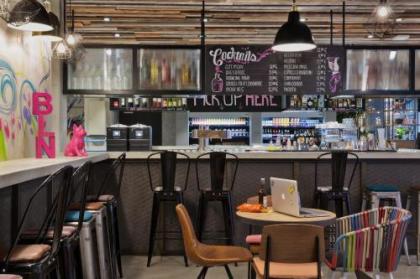 Moxy by Marriott Berlin Humboldthain Park - image 15