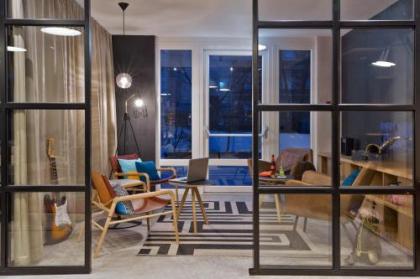 Moxy by Marriott Berlin Humboldthain Park - image 16