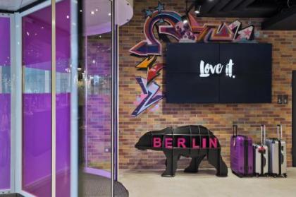 Moxy by Marriott Berlin Humboldthain Park - image 3