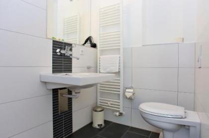 Apartmenthouse Berlin - Am Görlitzer Park - image 10