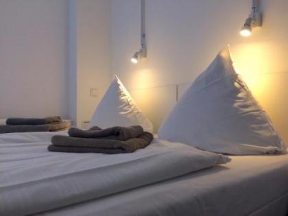 BNB near Brandenburg Gate - Rooms & Apartments - image 15