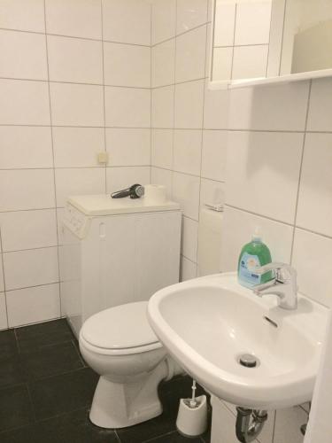 BNB Potsdamer Platz - Rooms & Apartments - image 5