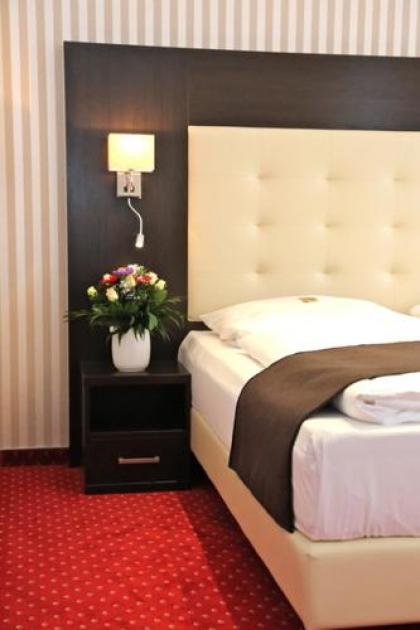 Hotel Herbst Berlin - image 18