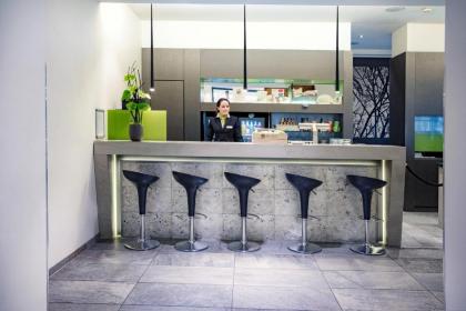 Select Hotel Berlin The Wall - image 4