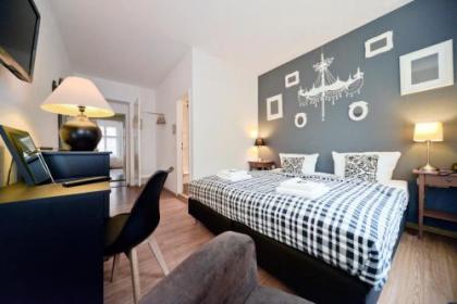 Old Town Hotel - image 1