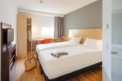 Ibis Berlin Kurfuerstendamm - image 15