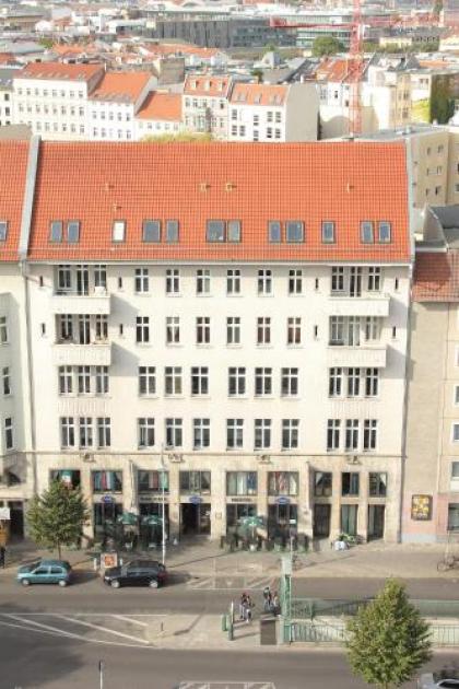 St Christopher's Apartments - image 13