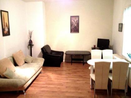Central Apartments - image 3