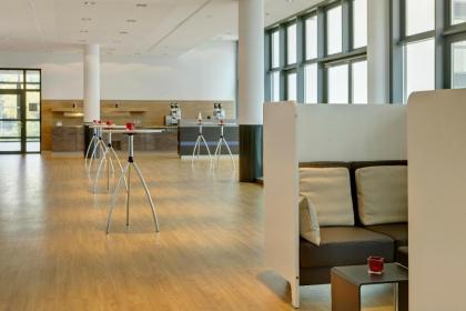 Intercityhotel Berlin Hauptbahnhof - image 10