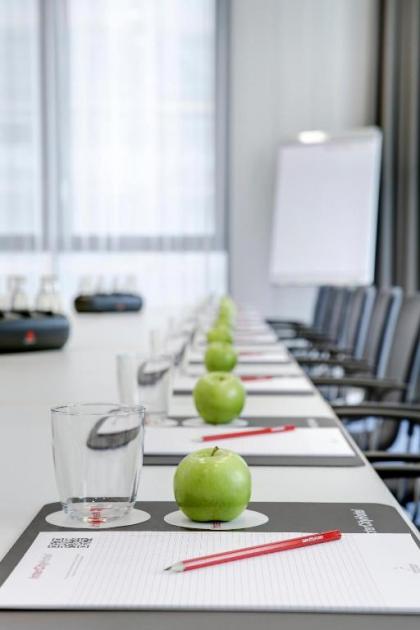 Intercityhotel Berlin Hauptbahnhof - image 12