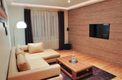 Best City Home Near Checkpoint Charlie - image 1